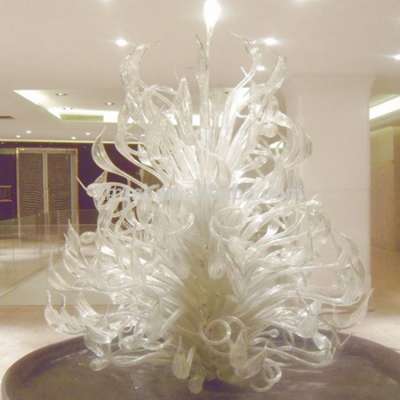 Customized modern large derecotive hand-brown white crystal glass sculptures